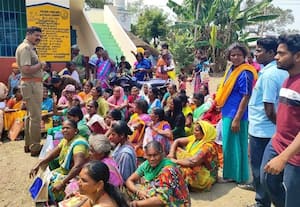  ஊராட்சி அலுவலகத்தை முற்றுகையிட்ட கிராம மக்கள்