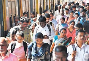 கடற்கரை - தாம்பரம் இடையே இயக்குது ரயில்வே   இலவச பஸ்கள்! மார்ச் 10 முதல் பரங்கிமலை வரை மேம்பால ரயில் சேவை