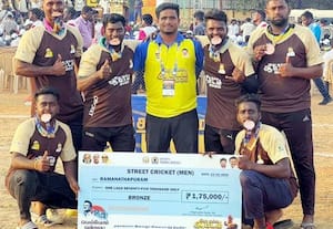  மாநில கிரிக்கெட் போட்டி: வெண்கலம்  வென்று ராமநாதபுரம் வீரர்கள் சாதனை
