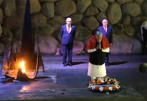 தீமைகளை நினைவூட்டும் கண்ணாடி: இஸ்ரேலில் போர்வீரர்கள் நினைவு மண்டபத்தை பார்வையிட்ட பிரதமர் மோடி பதிவு