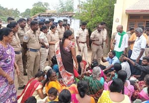 சர்ச் கட்டுவதை எதிர்த்து போராட்டம்; பெண்கள் மூவர் மயக்கம்: மாரடைப்பில் முதியவர் பலி