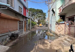  சாலையில் கழிவுநீர் மக்கள் அவதி
