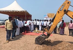  வாலாஜாபாத் - அவளூர் பாலாற்றின் குறுக்கே ரூ.75 கோடியில் பாலம் கட்டும் பணி துவக்கம் மழை காலத்தில் போக்குவரத்து பிரச்னைக்கு கிடைக்குது தீர்வு