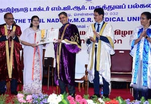  50,159 மருத்துவ மாணவர்களுக்கு பட்டம் வழங்கினார் கவர்னர் ரவி: அரசு துறை செயலர் புறக்கணிப்பு