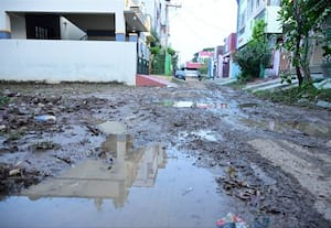  மழை வந்தாலே சபரி கார்டன் வீடுகளுக்குள் வருகிறது தண்ணீர்