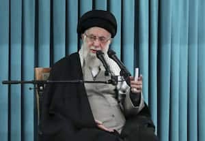 யார் இந்த கமேனி!