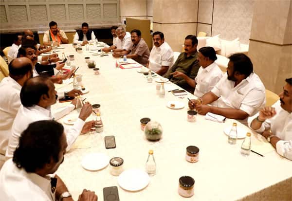 தே.ஜ., கூட்டணி தொகுதி பங்கீடு ஆலோசனை துவக்கம்