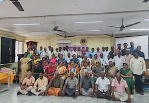  முன்னாள் மாணவர்கள் சந்திப்பு 