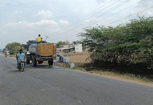 கிராமங்களுக்கு காவிரி குடிநீர் வினியோகம் தொய்வு   மக்கள் பரிதவிப்பு  : குழாயை சேதப்படுத்தி மோட்டார் மூலம் திருட்டு