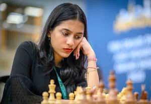 பிராகு செஸ்: திவ்யா அபாரம்