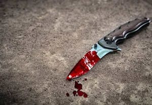  வாலிபரை குத்தி கொன்ற இருவர் கைது