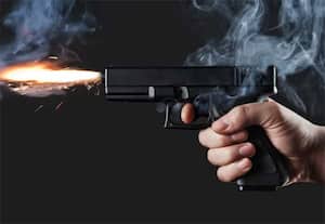  யூ டியூபரை கத்தியால் குத்திவிட்டு தப்பிய நபர் என்கவுன்டரில் கொலை