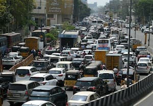  அண்ணாசாலையில் போக்குவரத்து நெரிசல்