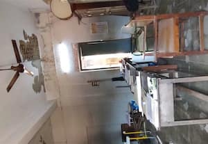  அச்சுறுத்தும் 60 ஆண்டு பழமையான கட்டடம்