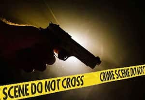  வட கிழக்கு டில்லியில் வீடு முன் துப்பாக்கிச்சூடு