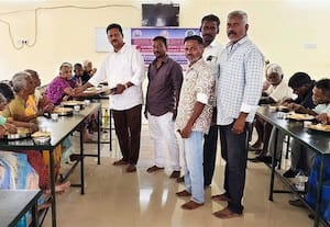  மஆதரவற்ற முதியோர்களுக்கு அன்னதானம்