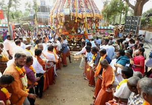  அம்மன் கோவில் தேர்த்திருவிழா: செண்டை கச்சேரி அமர்க்களம்