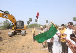  வைகை வடகரையில் 8 கி.மீ.,க்கு புதிய ரோடு பணிகள் துவக்கம்