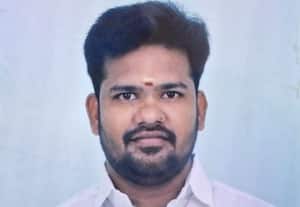 விமான பணிப்பெண்ணிடம் அத்துமீறல்; தி.மு.க., கவுன்சிலர் உட்பட 2 பேர் கைது