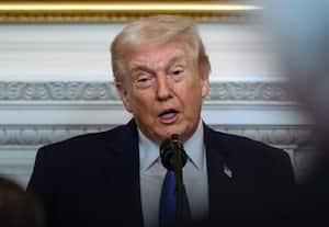 வளைகுடா வழியாக பயணிக்கும் கப்பல்களுக்கு காப்பீடு, பாதுகாப்பு: அதிபர் டிரம்ப்