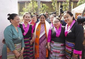  லடாக் மக்கள் வசிக்கும் பகுதியில் நடை மேம்பாலத்திற்கு அடிக்கல் நாட்டினார் டில்லி முதல்வர்