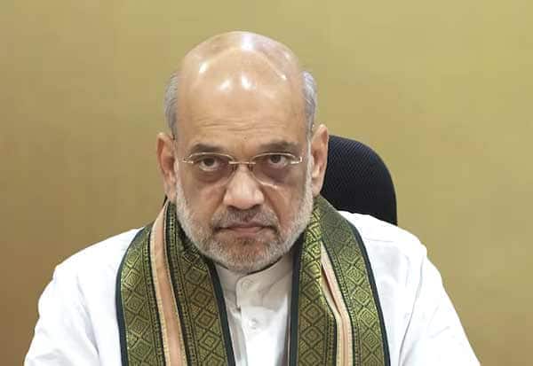  தி.மு.க., அமைச்சர்கள் தொடர்பான கோப்புகளை டில்லியில் அமித் ஷாவிடம் வழங்கிய பழனிசாமி 