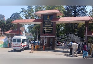  வெடிமருந்து தொழிற்சாலையில் அவசர கால ஒத்திகை! வெடிகுண்டு நிபுணர்கள் வந்து சோதனை செய்ததால் பரபரப்பு