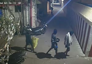  பரமக்குடியில் சுற்றி திரிந்த முகமூடி கொள்ளையர்கள்