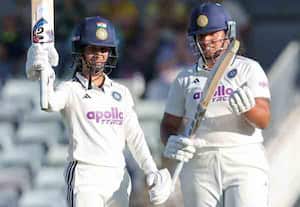 பெர்த் டெஸ்ட்: ஜெமிமா அரைசதம்