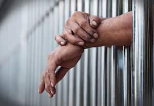 தொழிலாளி கொலை :வாலிபருக்கு 'காப்பு'