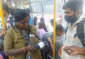  அரசு பஸ்களில் 'போலாம் ரைட்'; அசத்தும் பெண் நடத்துனர் குரல்