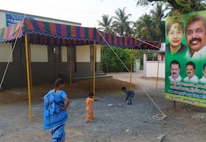  அங்கன்வாடி கட்டடத்தை திறப்பது யார்? தி.மு.க., அ.தி.மு.க., பிரச்னையால் ஒத்திவைப்பு