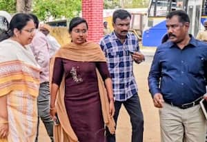  மானாமதுரையில் 3வது நாளாக தொடர்ந்த மறியல் நீதிபதி, சி.பி.சி.ஐ.டி., அதிகாரிகள் விசாரணை