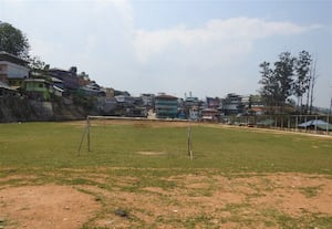  மைதானத்தை சீரமைக்காததால் அதிருப்தி கலெக்டர் ஆபீஸ் முன் ஆர்ப்பாட்டம் நடத்த முடிவு