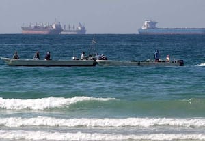  ஹார்முஸ் ஜலசந்தியில் கப்பல்களுக்கு பாதுகாப்பு அமெரிக்கா சொன்ன பொய்; மறுத்து எச்சரித்த ஈரான்