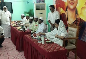  திண்டிவனத்தில் நடந்த இப்தார் நோன்பு திறக்கும் நிகழ்ச்சியில் சசிகலா பங்கேற்றதின் பின்னணி   