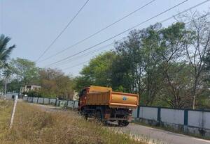  தாழ்வான மின்ஒயர்களால் விபரீதம்... தொடரும் விபத்து...