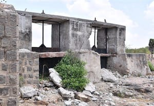  பழுதான மடைகள், ஷட்டர்கள், அதிகரிக்கும் கருவேல மரங்கள் பரிதவிப்பில் சத்திரரெட்டியபட்டி கண்மாய் விவசாயிகள்