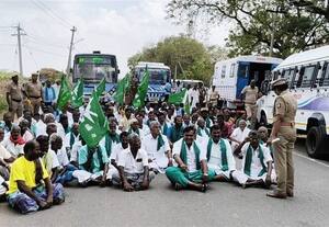  வறட்சி நிவாரணம் கோரி ரோடு மறியல் 105 விவசாயிகள் கைது