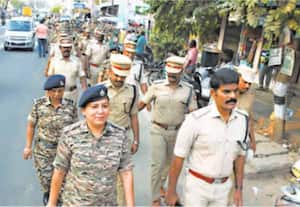 மத்திய ரிசர்வ் போலீஸ் படை கரூரில் கொடி அணிவகுப்பு