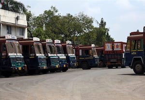  இப்போதைக்கு காஸ் தட்டுப்பாடு வராது பெட்ரோலிய நிறுவன அதிகாரி விளக்கம் 15 நாட்களில் சமையல் காஸ்க்கும் தட்டுப்பாடு ஏற்பட வாய்ப்பு