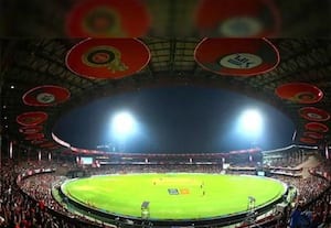  சின்னசாமியில் ஐ.பி.எல்., துவக்க போட்டி ஆர்.சி.பி., அணி ரசிகர்கள் உற்சாகம்