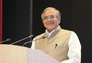 தலைமை தேர்தல் கமிஷனரை பதவி நீக்க தீர்மானம்: பார்லியில் நோட்டீஸ் கொடுத்த எதிர்க்கட்சிகள்