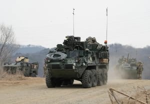 ஜப்பான் கடற்பகுதியில் 10 ஏவுகணைகளை ஏவி சோதனை செய்த வடகொரியா