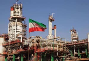  ஈரானின் எண்ணெய் ஏற்றுமதி நடக்கும் தீவு மீது தாக்குதல்