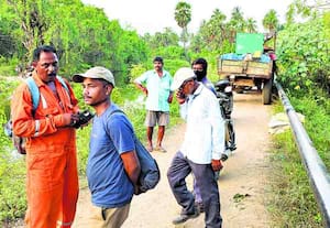 வாய்க்காலை ஒட்டி காஸ் குழாய் பதிக்க எதிர்ப்பு