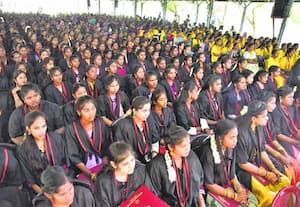 அரசு மகளிர் கல்லுாரியில் 17வது பட்டமளிப்பு விழா