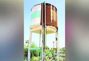 குடிநீர் தொட்டி படிகள் சேதம் சீரமைக்க மக்கள் கோரிக்கை