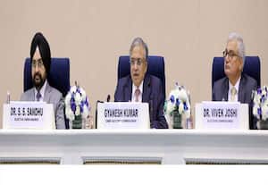 மே.வங்கத்தில் இம்முறை ஏன் 2 கட்டங்களாக ஓட்டுப்பதிவு; தேர்தல் கமிஷன் விளக்கம் 