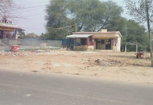  ரேஷன் கடை முன் ஆக்கிரமிப்பு அகற்றம்